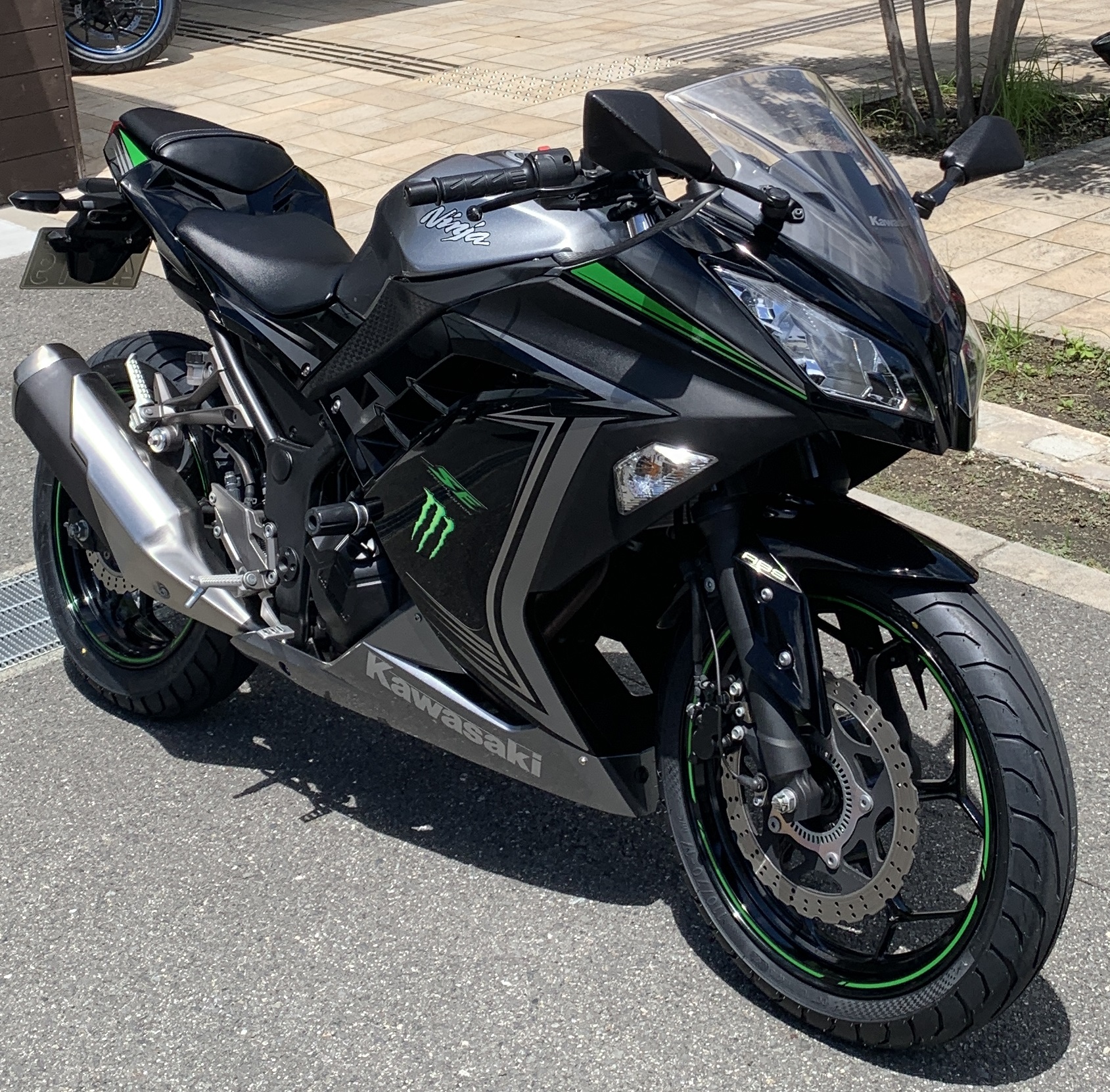 Ninja250にドライブレコーダとD-UNITを取り付ける | T.T.Memorandum